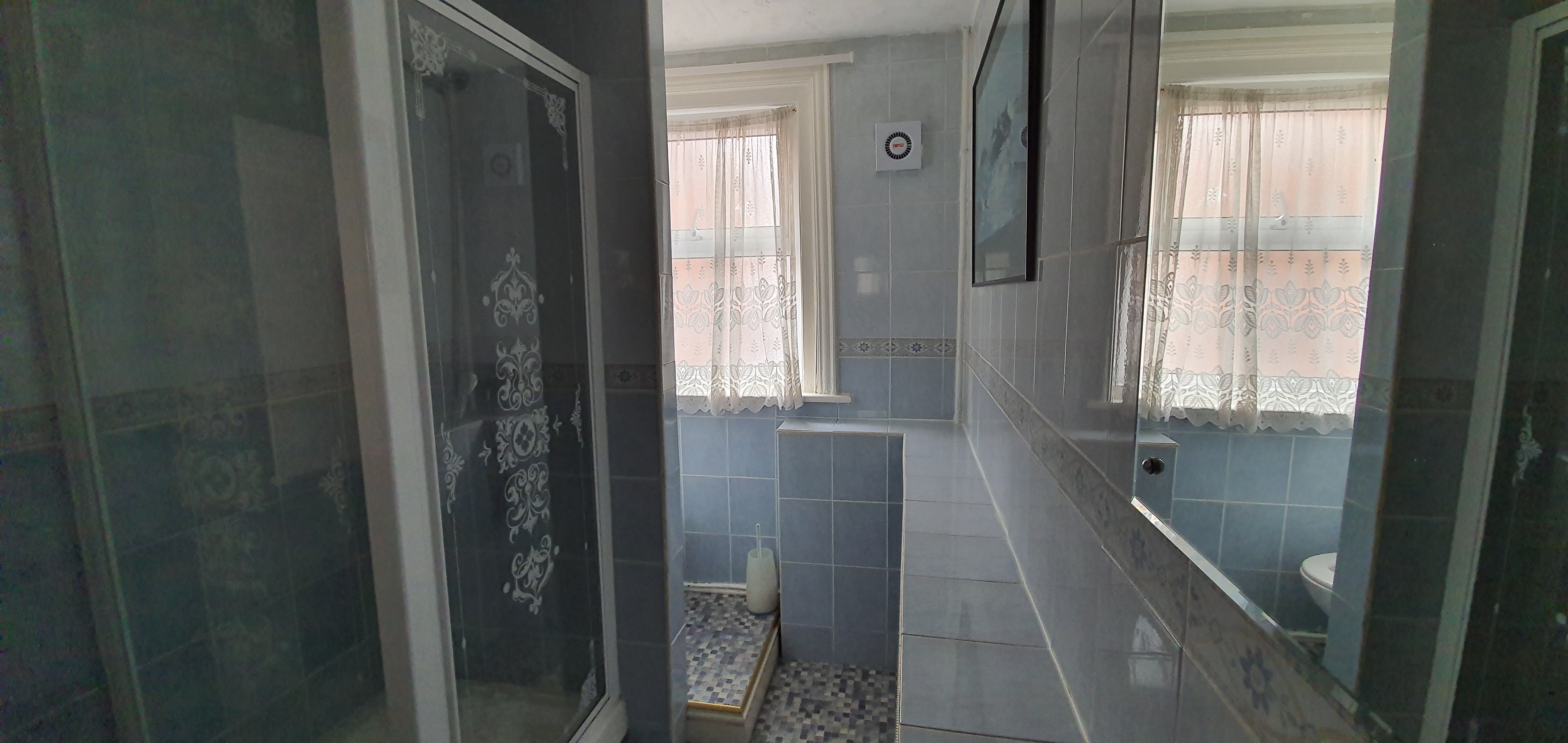 ROOMS | Comfortable Accommodation at Chandos Premier Hotel Folkestone 3 En-suite Bathroom