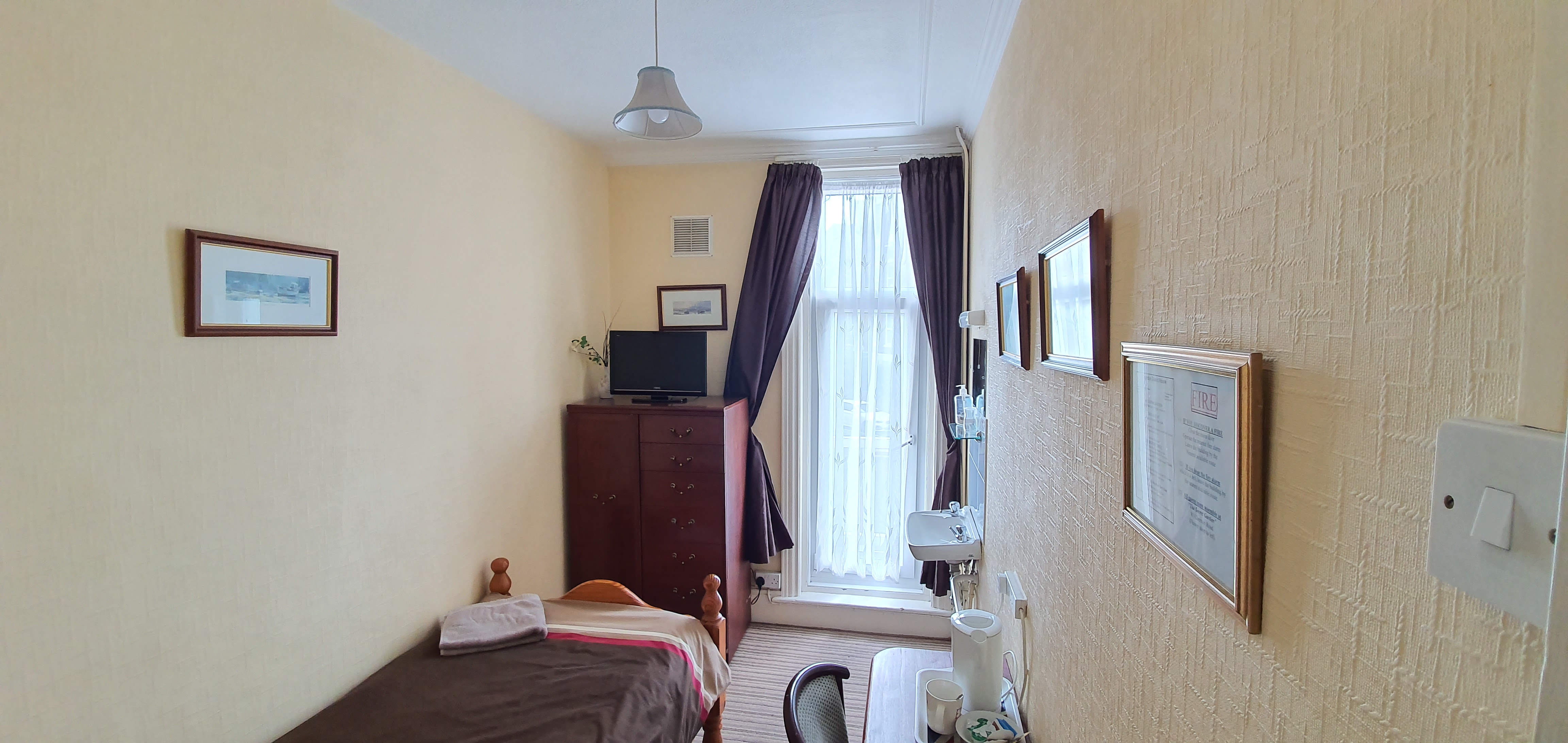 ROOMS | Comfortable Accommodation at Chandos Premier Hotel Folkestone 2 Single Room